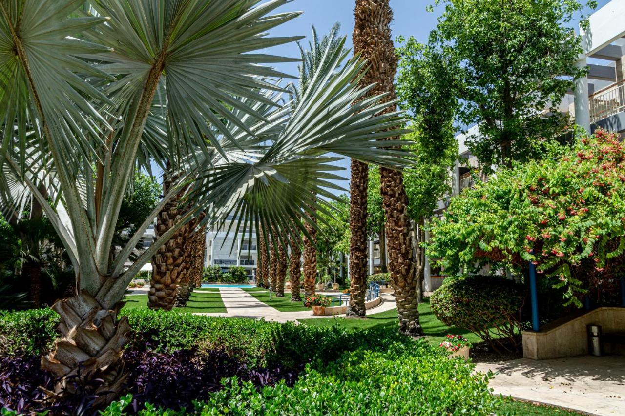 דירת גן פונה לבריכה - Pool Garden View Eilat Apartment Ngoại thất bức ảnh