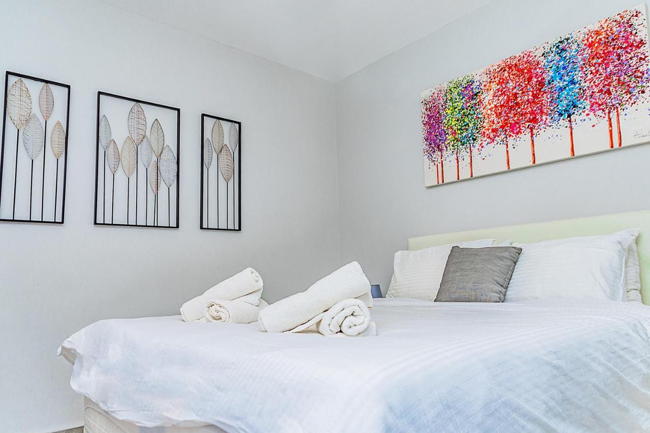 דירת גן פונה לבריכה - Pool Garden View Eilat Apartment Ngoại thất bức ảnh