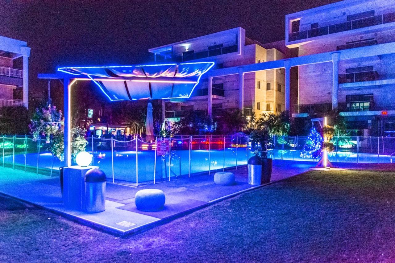 דירת גן פונה לבריכה - Pool Garden View Eilat Apartment Ngoại thất bức ảnh