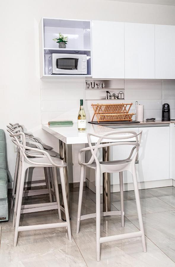 דירת גן פונה לבריכה - Pool Garden View Eilat Apartment Ngoại thất bức ảnh