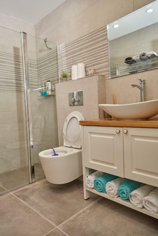 דירת גן פונה לבריכה - Pool Garden View Eilat Apartment Ngoại thất bức ảnh