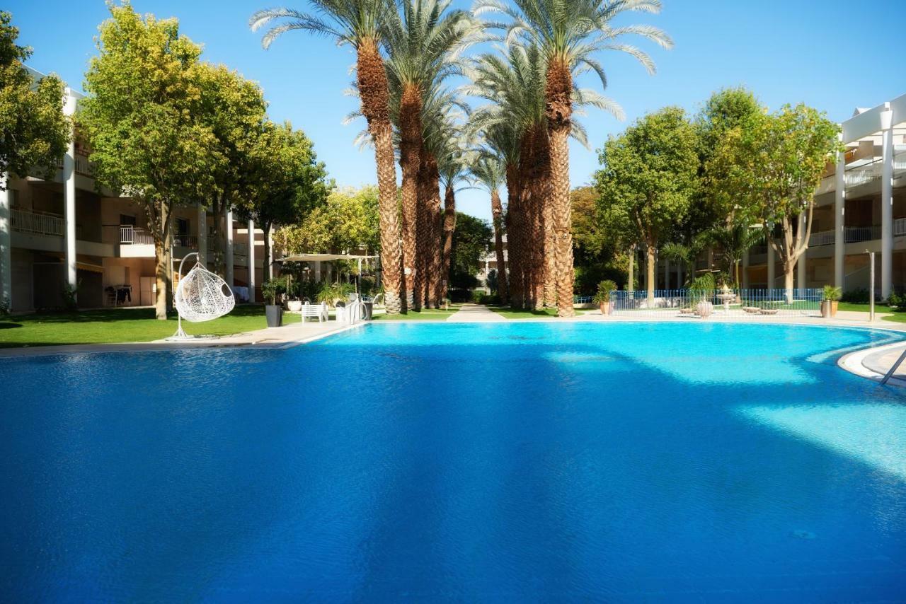 דירת גן פונה לבריכה - Pool Garden View Eilat Apartment Ngoại thất bức ảnh