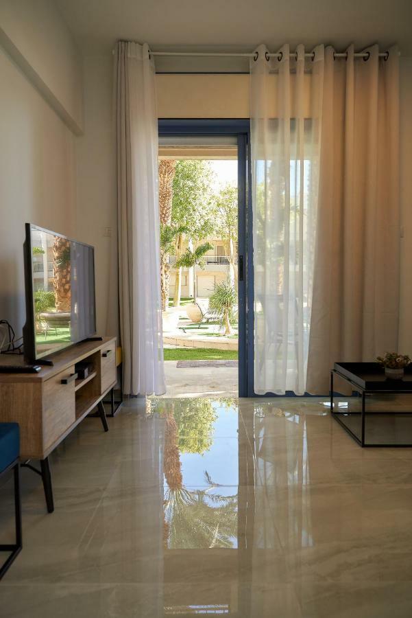 דירת גן פונה לבריכה - Pool Garden View Eilat Apartment Ngoại thất bức ảnh