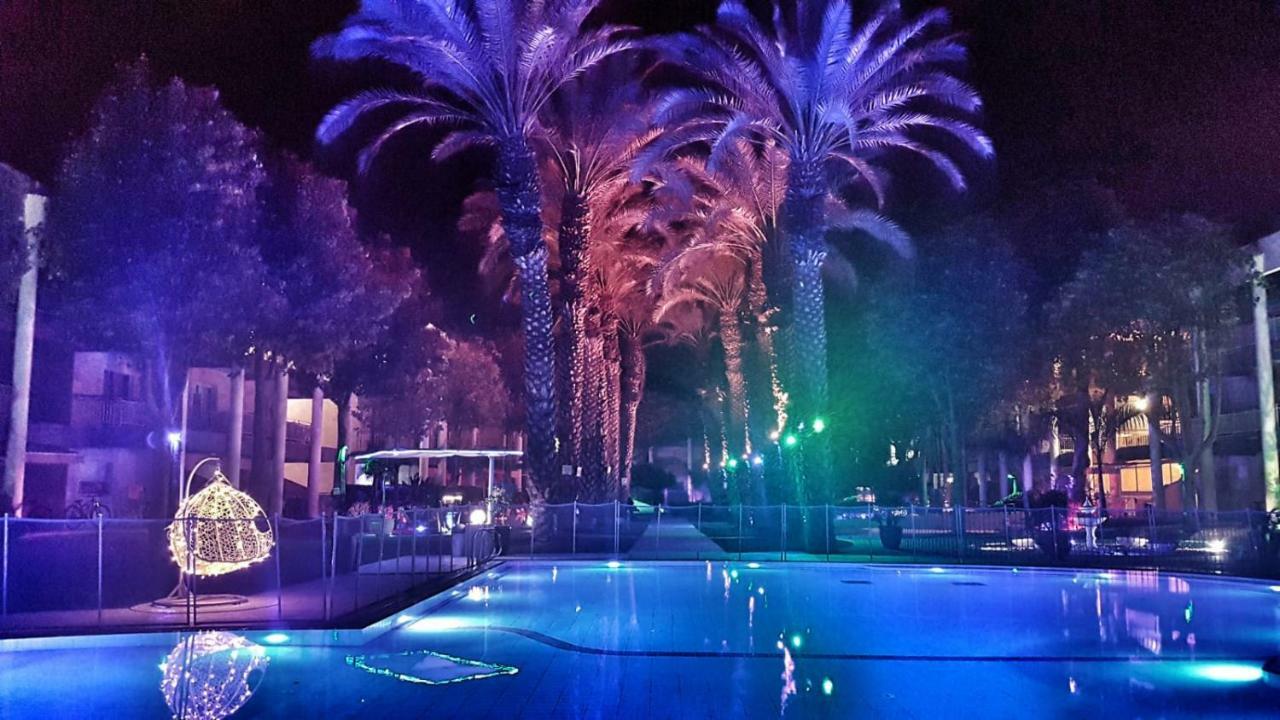 דירת גן פונה לבריכה - Pool Garden View Eilat Apartment Ngoại thất bức ảnh